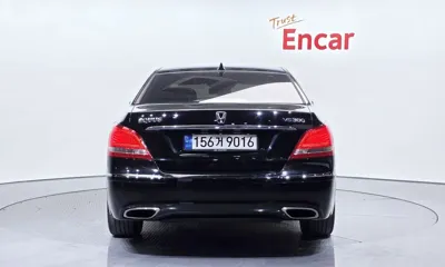 Hyundai Equus