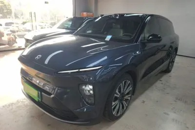 Nio ES8