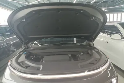 Li Auto L9