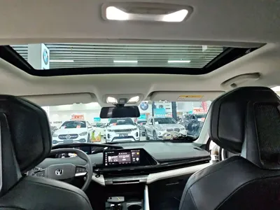 Changan UNI-V iDD