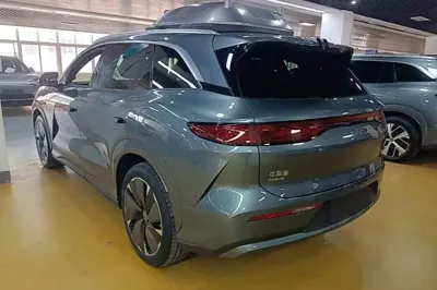 BYD Tang L