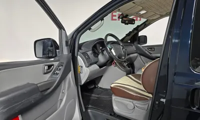 Hyundai Starex