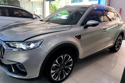 Hongqi HS5