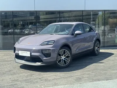 Porsche Macan EV