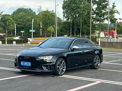 Audi S4