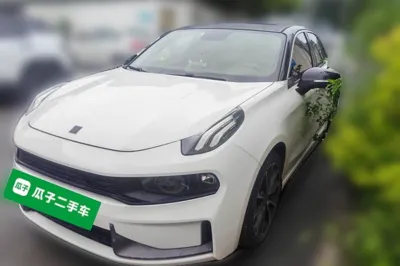 Lynk & Co 03