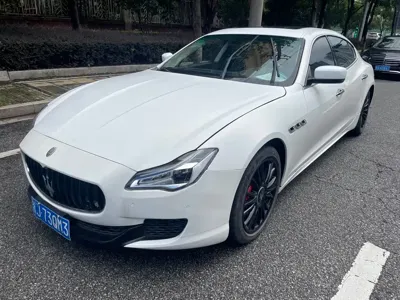 Maserati Quattroporte
