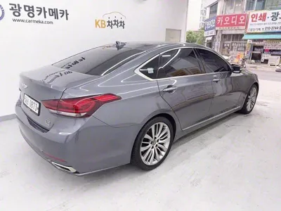 Hyundai Genesis