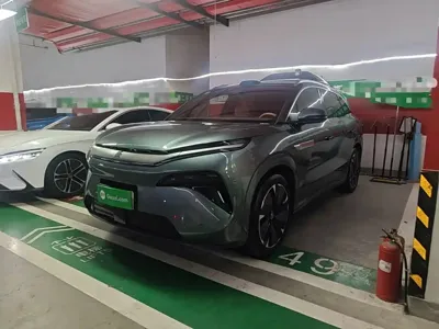 BYD 唐L