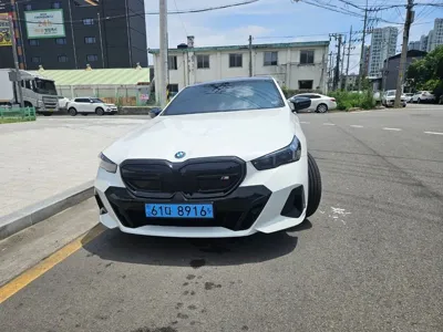 BMW i5