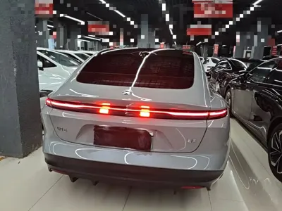 Nio ET5
