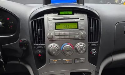 Hyundai Starex