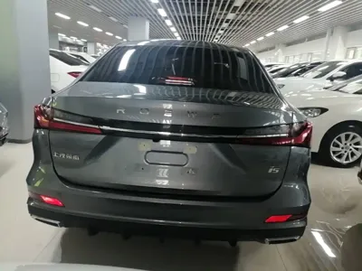 Roewe i5