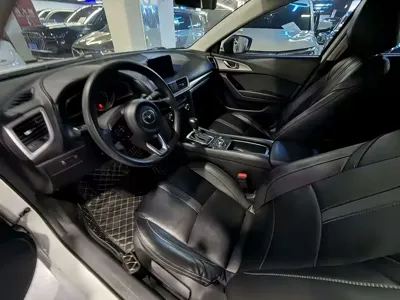 Mazda 3 Axela