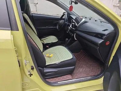 Toyota Yaris L