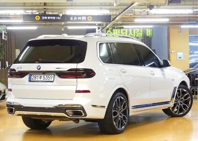 BMW X7