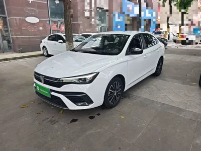 Roewe i5
