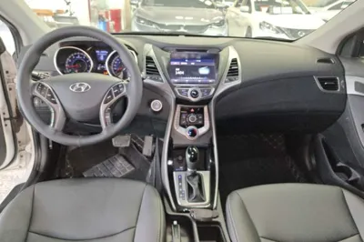 Hyundai Elantra (5th Generation