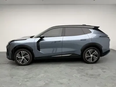 Lynk & Co 08 EM-P