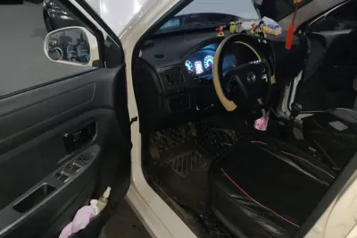 Dongfeng Fengon 330