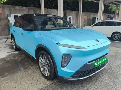 Nio ES8