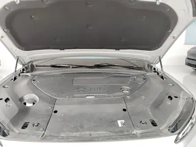 Nio ES8