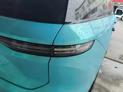 Nio ES8