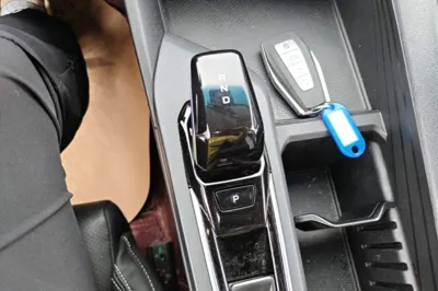 Geely Auto Binray