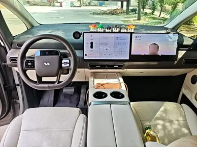 Li Auto Li MEGA