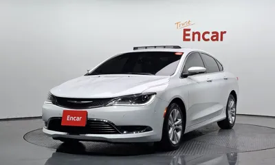 Chrysler 200
