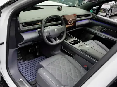 Nio ES8
