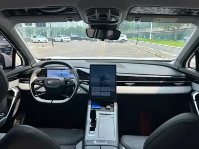 Geely Boyue L