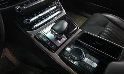 Genesis EQ900