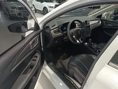 Roewe i5