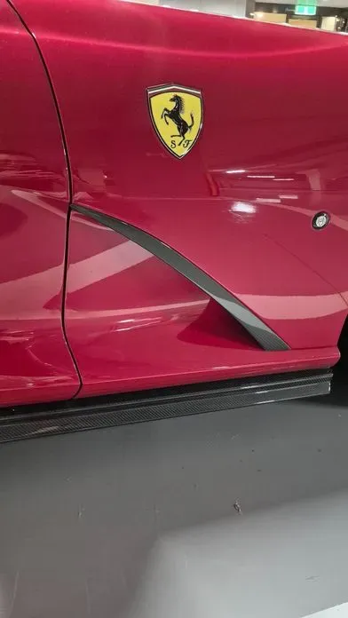 Ferrari 812