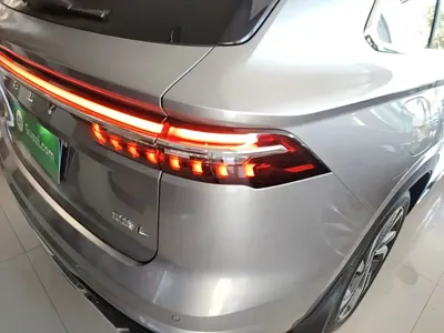 Geely Xingyue L