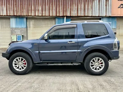 Mitsubishi Pajero (Import)
