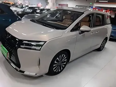 Wuling Xingguang 730 New Energy
