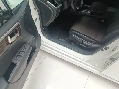 Honda Jade