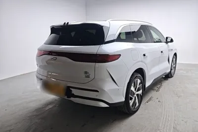 BYD Tang L