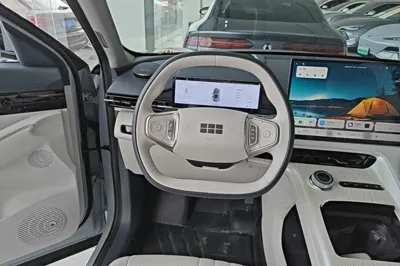 Geely Galaxy E5