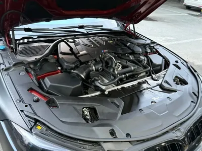 BMW M8