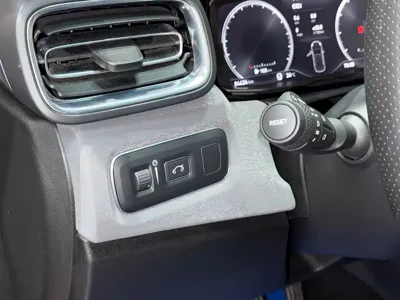 Lynk & Co 02