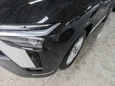 Nio ES8
