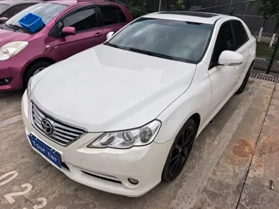Toyota Reiz