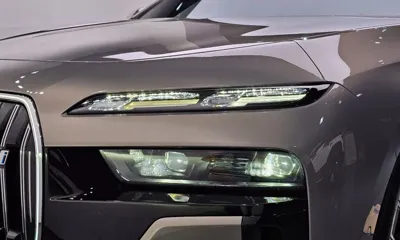 BMW i7