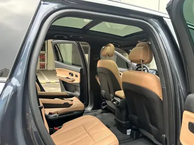 Nio ES8