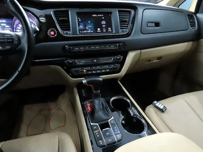 Kia Canival