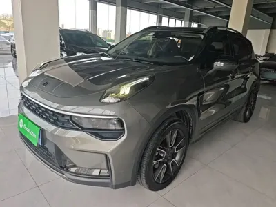 Lynk & Co 01