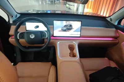 Leapmotor C16